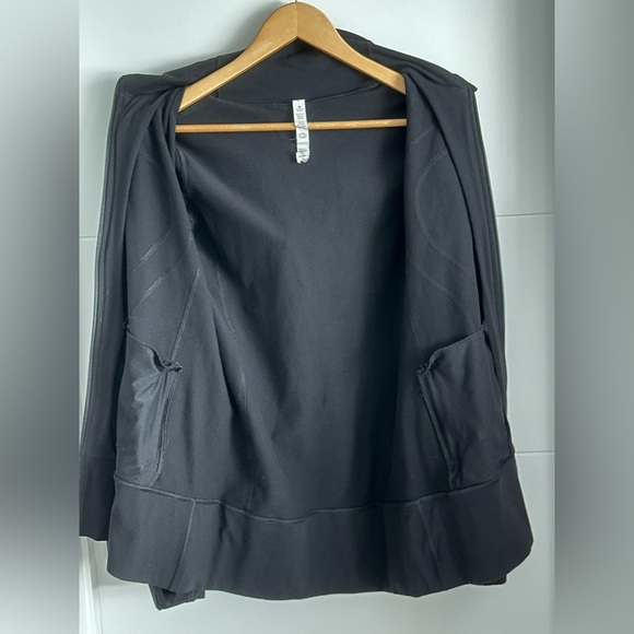 ⭐️Like New⭐️ Lululemon Stride Jacket II- Size 8 - Picture 4 of 13